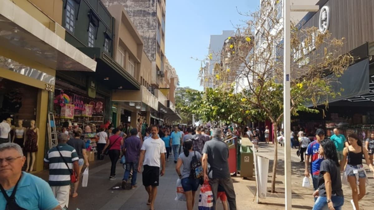 Fique atento: Comércio e shoppings de Ribeirão Preto têm horário especial no feriado de 15 de novembro