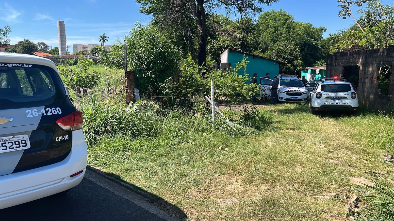 Choque em araçatuba: homem é achado morto com facadas